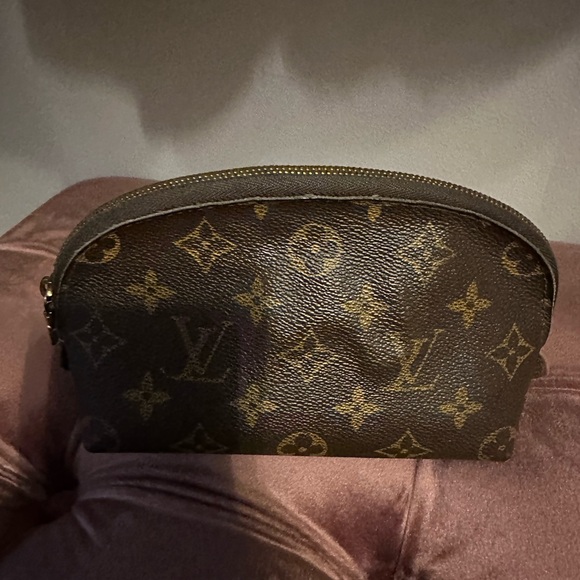 Louis Vuitton Brown and Gold Monogram Pouch - Picture 2 of 6